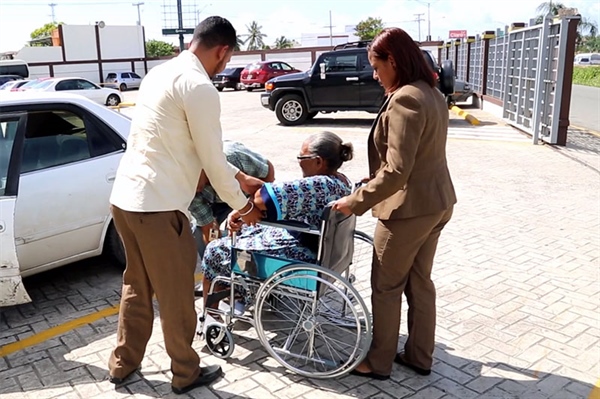 JCE coloca sillas de ruedas en Centros de Servicios y Cedulación para personas confronten dificultades físico-motoras