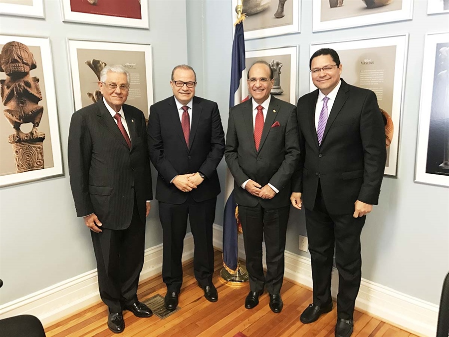 Presidente JCE Castaños Guzmán y Magistrado Saladín Selin, sostienen reunión en Washington con embajadores Dominicanos, José Tomás Pérez y Gedeón Santos