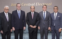 Pleno JCE recibe a Luís Abinader y Orlando Jorge Mera, dirigentes del PRM