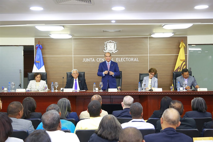 JCE realiza encuentro con Juntas Electorales de Santo Domingo y provincias aledañas