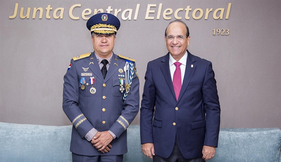 Presidente JCE recibió visita del Director de la Policía Nacional