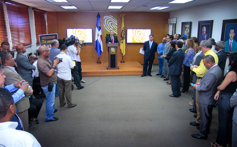 JCE busca mayor integración población en colegios electorales y participación masiva de jóvenes en votaciones 2016