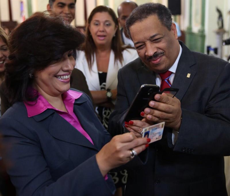 Vicepresidenta de la República exhorta a la población apoyar proceso cedulación de la Junta Central Electoral