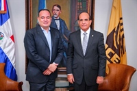 Castaños Guzmán recibe en su despacho al presidente del Colegio de Abogados