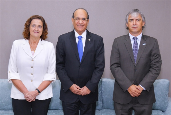 Representante de UNICEF visita al Presidente de la JCE