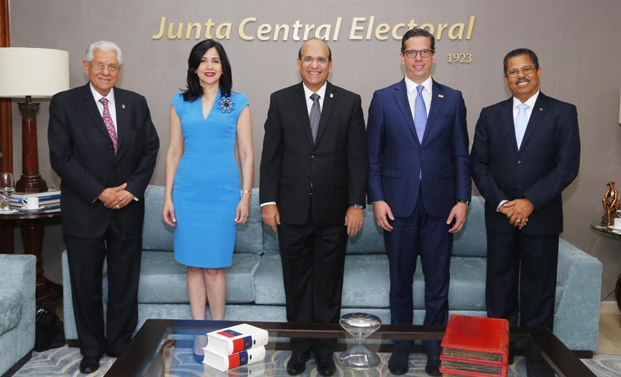 Presidente JCE señala retos y decisiones pendientes de la recién promulgada Ley de Partidos y Agrupaciones Políticas