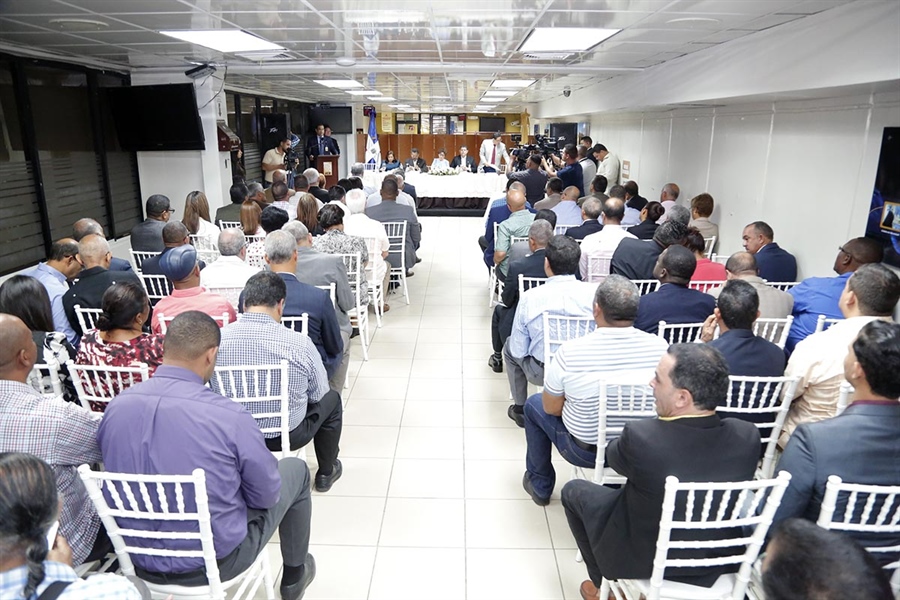 Partidos políticos y sociedad civil piden a JCE ratificar a miembros actuales de la Junta Electoral de Santiago