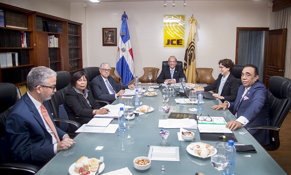 Pleno JCE dispone convocar Audiencia Pública para conocer solicitud de ...