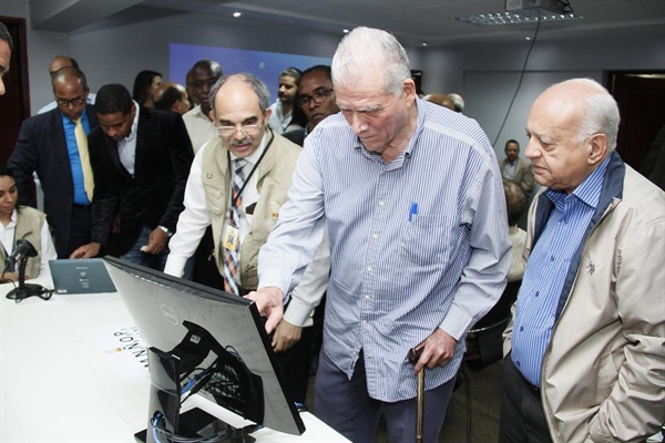 JCE realiza demostración de modelo de Voto Automatizado en la Casa Nacional del PRM