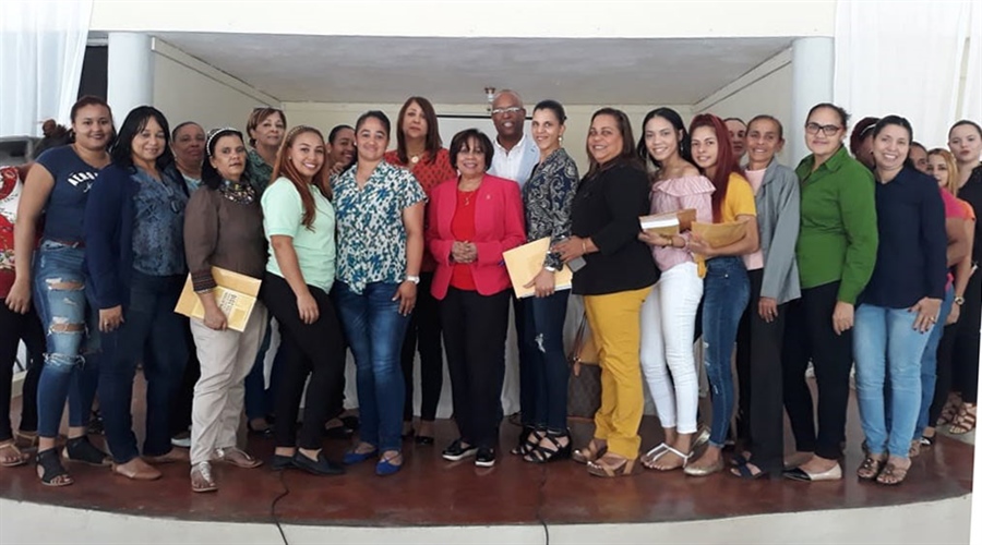JCE continúa dictando talleres simultáneos a mujeres con vocación política del país