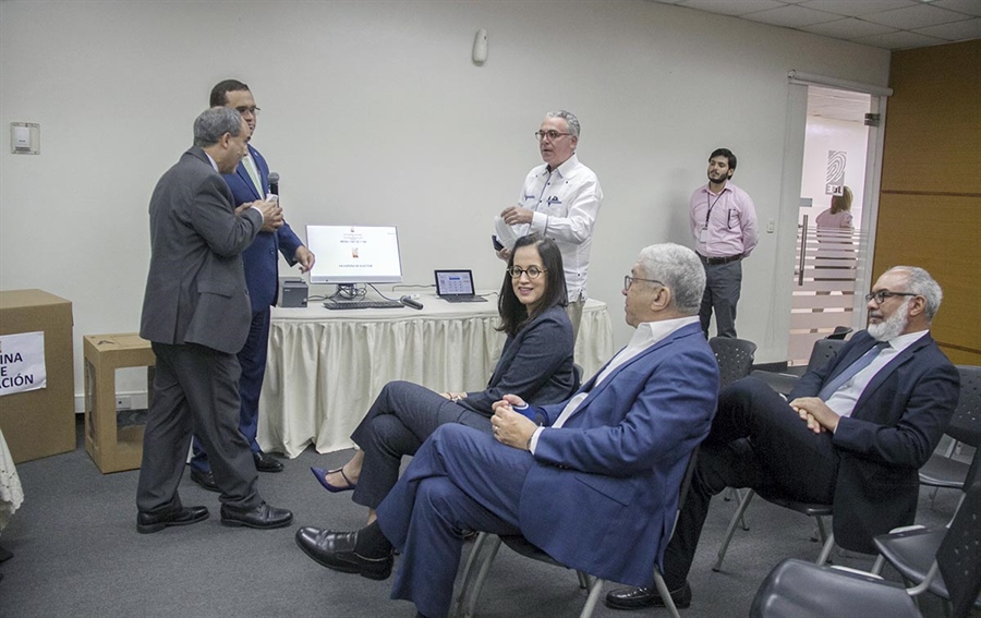JCE sostiene reunión con Veedores de la Licitación Pública Internacional para adquisición de equipos electorales