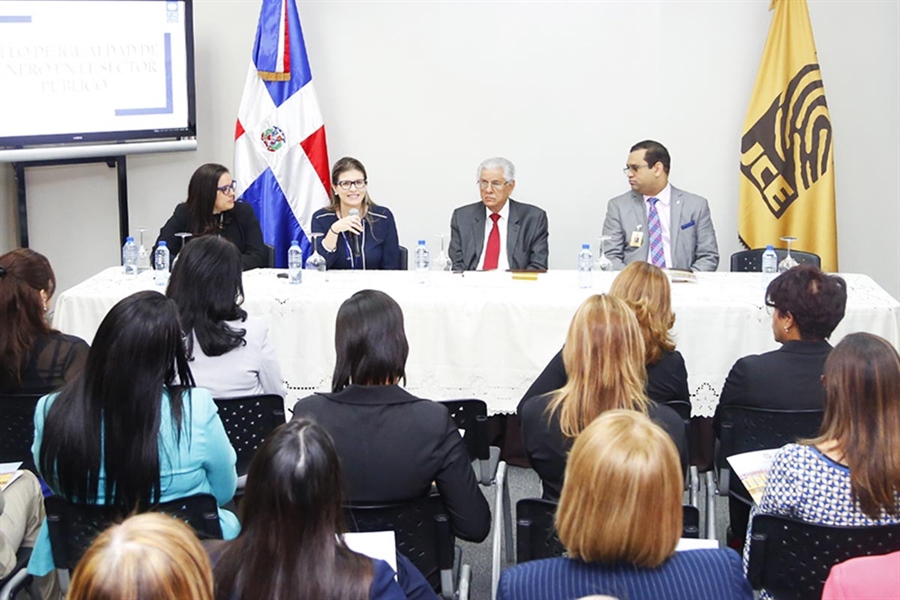 Funcionarios JCE participan en taller de capacitación de PNUD para obtener el “Sello de Igualdad de Género en el Sector Público”