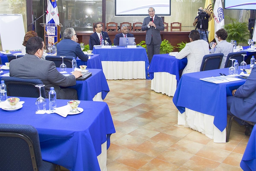 Funcionarios JCE participan en taller sobre legislaciones que rigen el sistema electoral dominicano