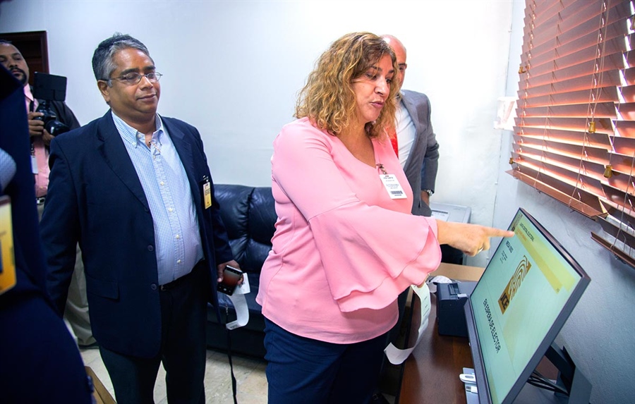 JCE realiza demostración de Voto Automatización a representantes de ADEIMO