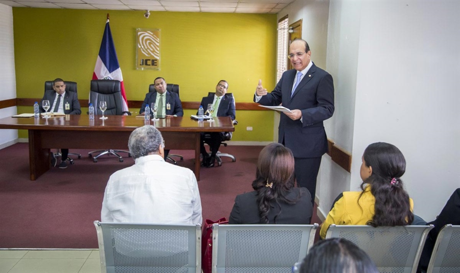 Presidente JCE supervisa organización Primarias en la Junta Electoral de Santo Domingo Este