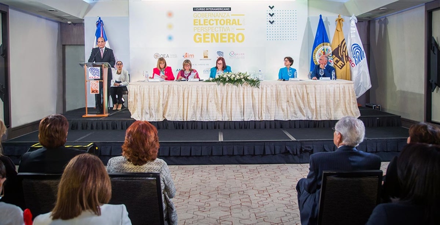 Inicia en República Dominicana  “Primer Curso Interamericano sobre Gobernanza Electoral con Perspectiva de Género”