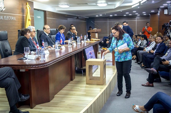 JCE conoce casos de 54 precandidatos empatados en las Primarias Simultáneas del PLD y PRM
