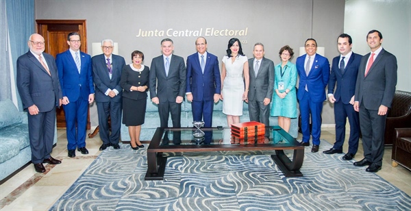 Pleno JCE recibe visita de representantes de CONEP