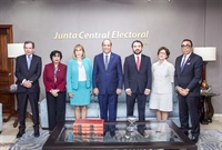 Pleno JCE recibe Misión de Avanzada de OEA para las elecciones municipales