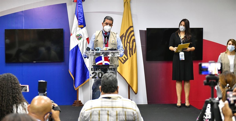 Pleno JCE recibe a Misión de Observación Electoral de OEA para Elecciones del 5 de julio
