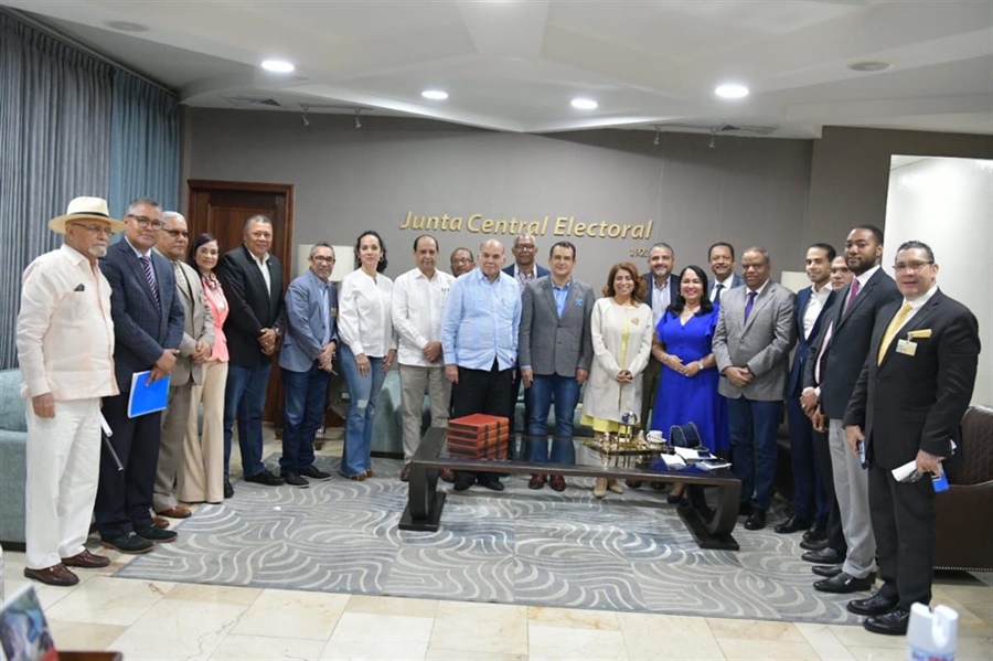 JCE y partidos políticos coordinan acciones para próxima reunión de Mesa Reforma Electoral