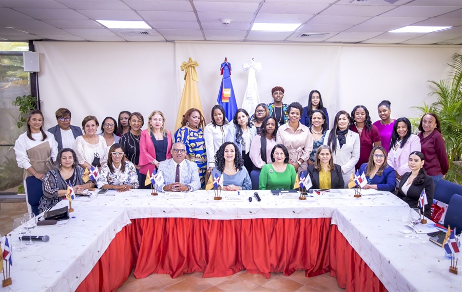 Comisión Género de la JCE realiza diálogo “Ciudadanía Activa para el Fortalecimiento de la Democracia”