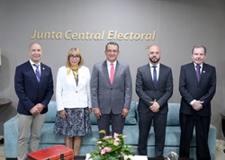 Presidente JCE se reúne con comisión OEA colaborará en procesos electorales