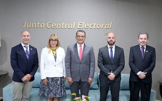 Presidente JCE se reúne con comisión OEA colaborará en procesos electorales