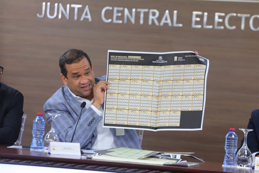 JCE socializa con organizaciones políticas formatos de boletas y cierre de padrón electoral