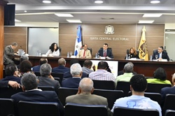 Pleno JCE realiza audiencia pública con organizaciones políticas para tratar sobre equipos a utilizar en elecciones de 2024
