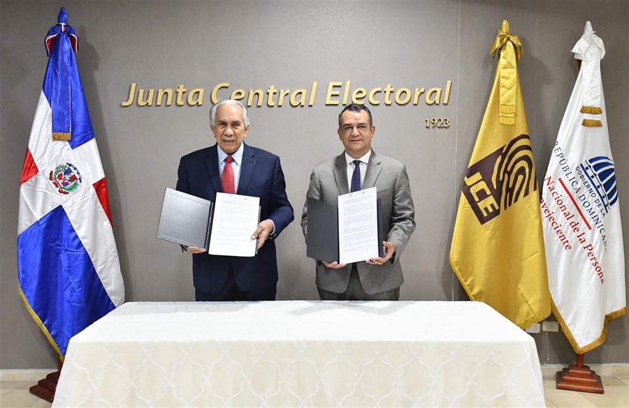 JCE y CONAPE firman acuerdo para facilitar el voto a adultos mayores