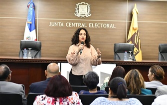 Patricia Lorenzo se reúne con secretarios de Juntas Electorales del este