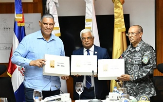 JCE dona equipos tecnológicos a Interior y Policía