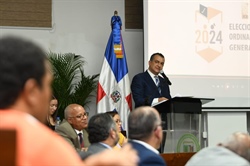 Presidente de la JCE comparte 18 mensajes claves a tomar en cuenta para las elecciones municipales; ofrece conferencia en la UCSD