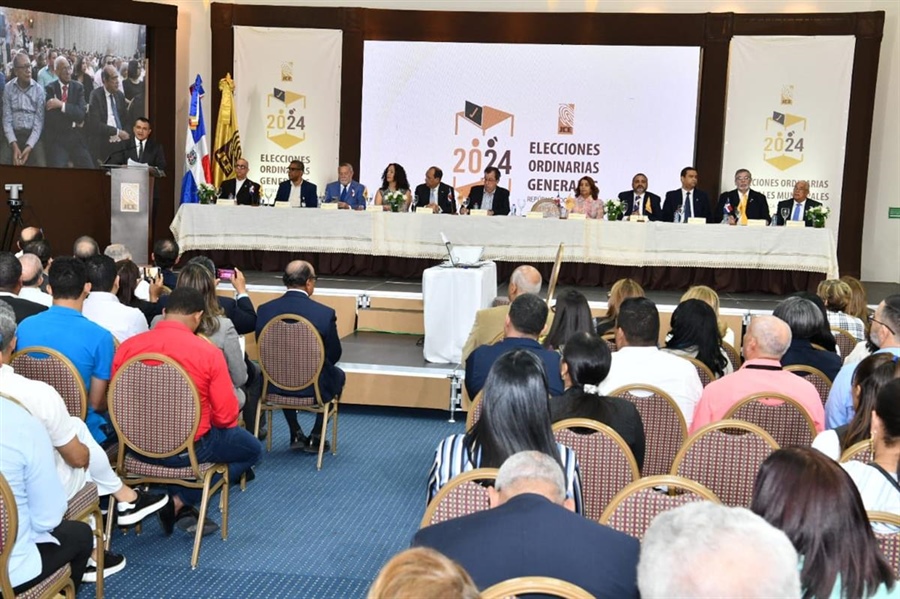 JCE socializa aspectos claves de las elecciones municipales con Compromiso Santiago