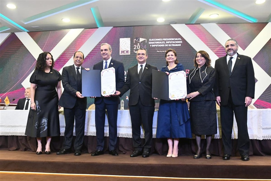 JCE entrega certificados de elección a ganadores de comicios del pasado 19 de mayo