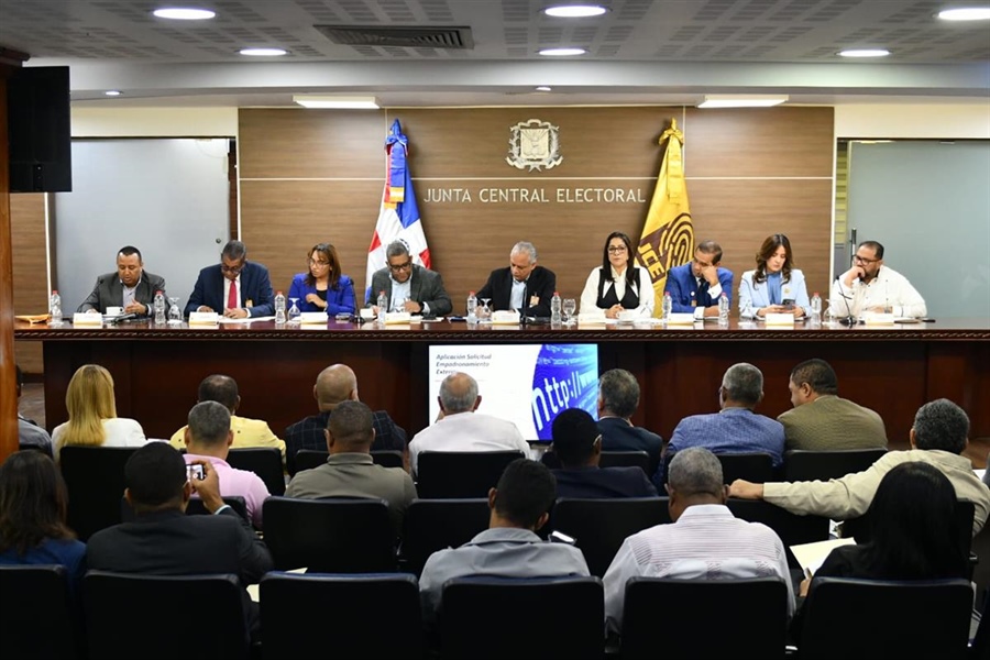 JCE avanza trabajos para la renovación de la Cédula de Identidad y la Cédula de Identidad y Electoral