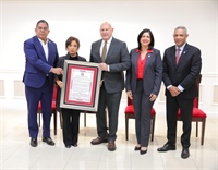 Senado reconoce trayectoria de Ylonka Nacidit-Perdomo, encargada de Proyectos Especiales de la JCE