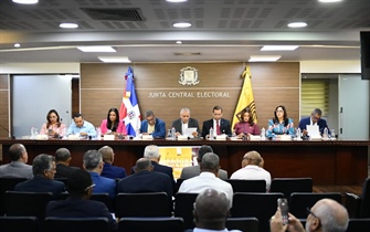 JCE socializa con delegados de organizaciones políticas áreas que impactará el proyecto de la nueva cédula