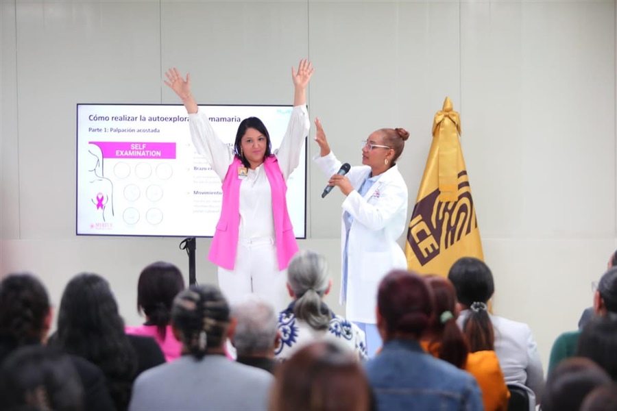 JCE imparte charla sobre prevención de cáncer de mama al personal del DN y zona norte
