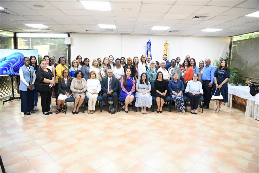 JCE presenta en el IESPEC la conferencia titulada “Violencia política hacia las mujeres”