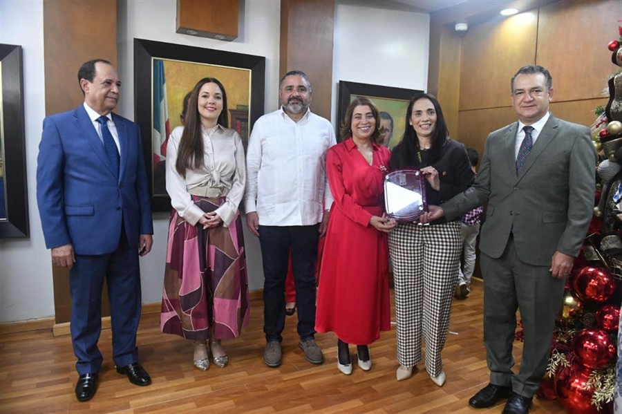 JCE da inicio a la Navidad con tradicional encendido del árbol navideño