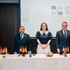 Comisión de la JCE recibe propuestas de aspirantes a miembros de las OCLEE en Europa