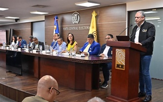 Mesa técnica de la JCE trata avances de cedulación a nivel local y en el exterior con organizaciones políticas