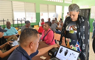 JCE y CONAPE realizan jornada para obtención nueva cédula a personas con discapacidad y adultos mayores de Samaná