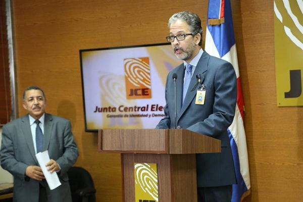 Sentencia Tribunal Constitucional sobre Junta Central Electoral recoge aspiraciones sociedad de tener órgano electoral realmente independiente y autónomo garante identidad y democracia país
