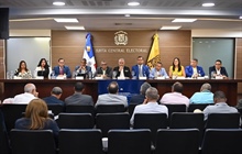 Mesa técnica de la JCE trata avances de cedulación a nivel local y en...