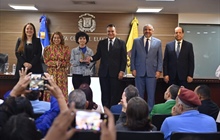 JCE reconoce a la cedulada número 3 millones y anuncia se elimina...