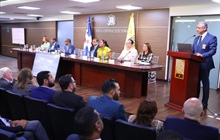 Junta Central Electoral presenta nueva cédula a entidades bancarias y...