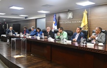 JCE da apertura a sobre B y da a conocer propuesta de oferente para...